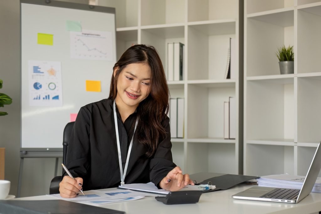 Happily working in an accounting company in the USA